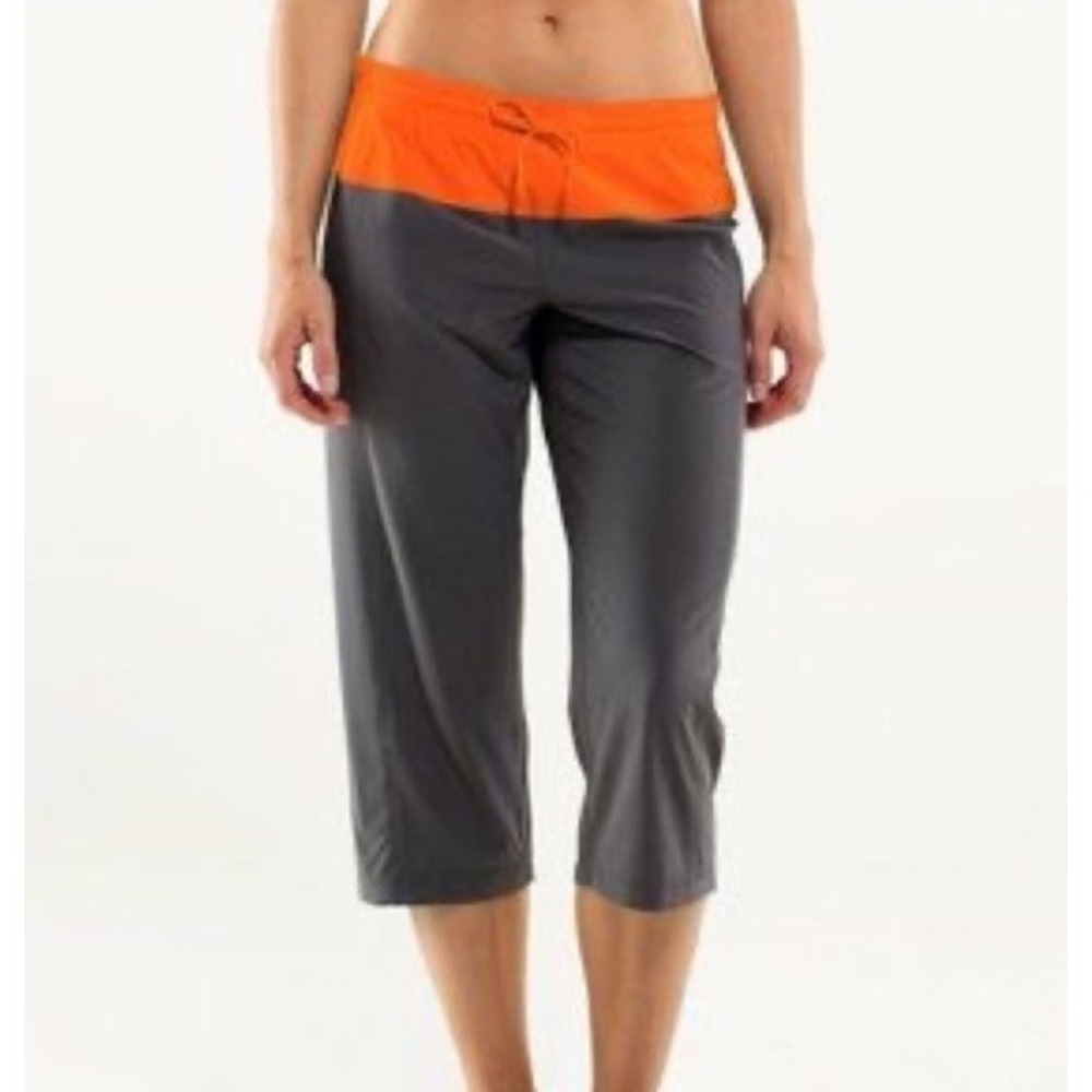 Lululemon Step Lively Crop Size 2 Orange & Gray‎